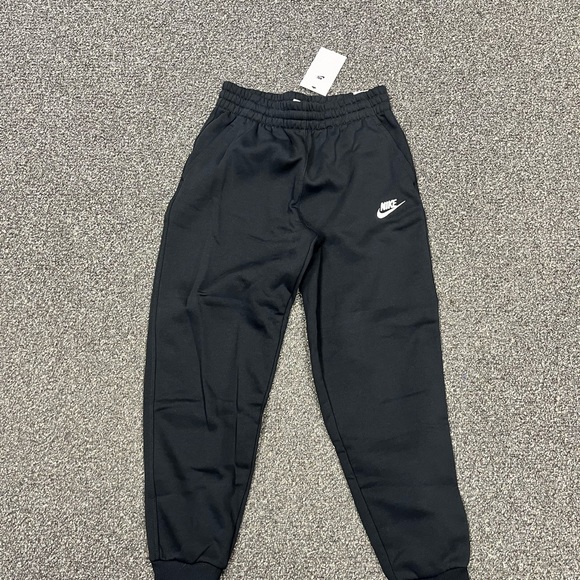 Kid’s Nike Joggers NWT Size L - Picture 8 of 8